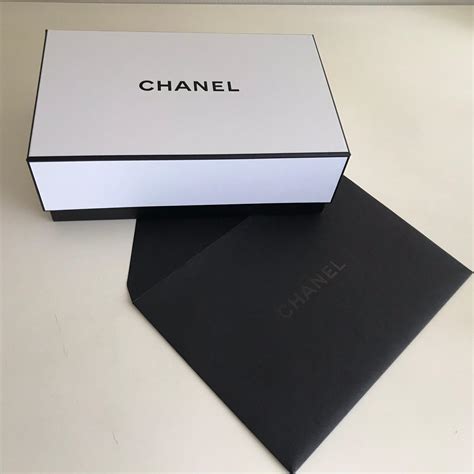 scatola chanel abbigliamento|Scatola Box Yves Saint Laurent Originale Dior Chanel 29x24x8,5.